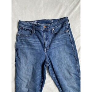 J. Crew Curvy vintage slim straight jean in Warm Surf wash Women’s Size 31 Tall